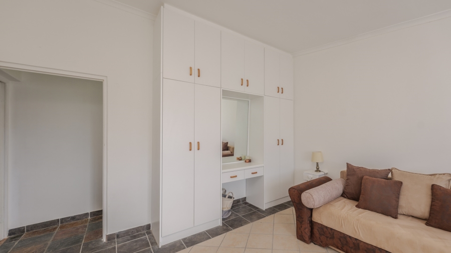 5 Bedroom Property for Sale in Suiderstrand Western Cape